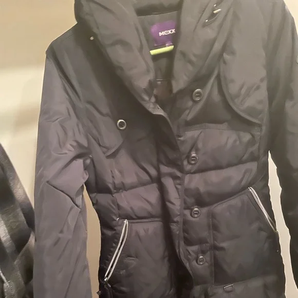 parka - Picture 3 of 5